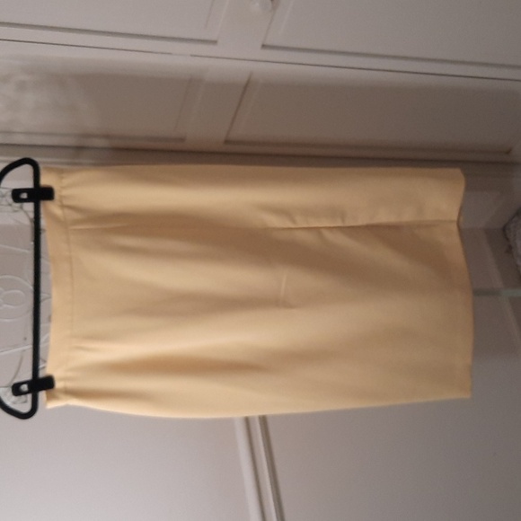 Solini Yellow Skirt Set - Picture 4 of 16